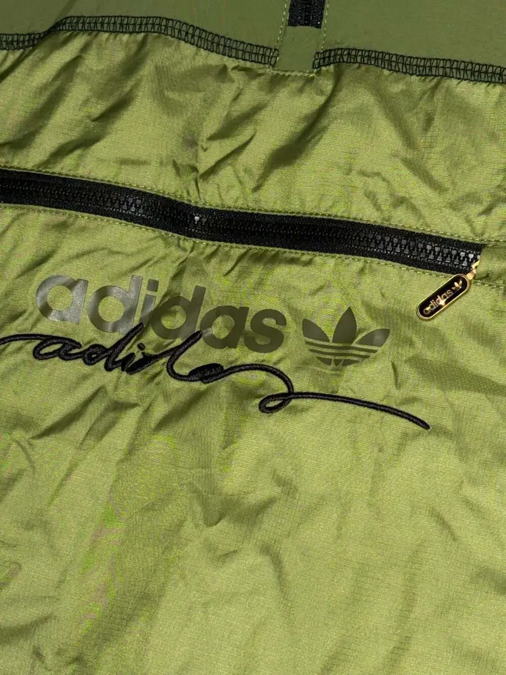 Adidas Originals R.Y.V. Blocked 2.0 Windbreaker Jacket Olive Green Mens Pullover